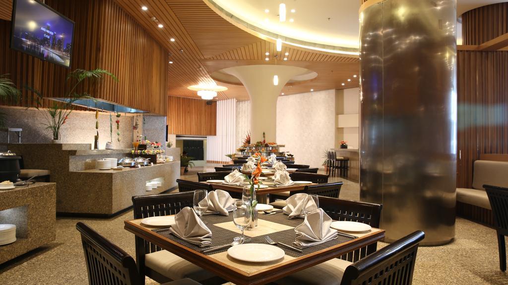 Country Inn & Suites By Radisson, Meerut Exterior foto