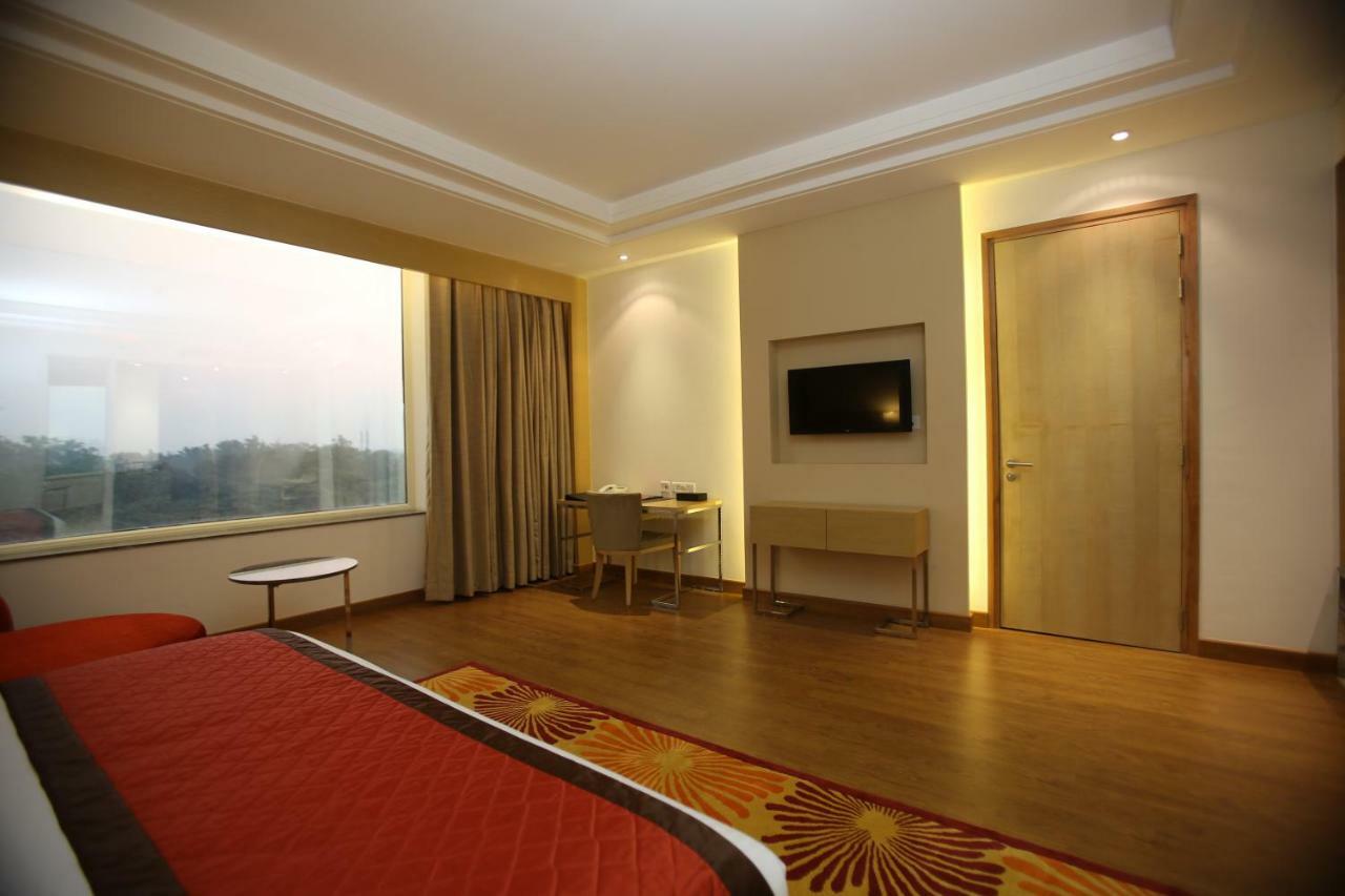 Country Inn & Suites By Radisson, Meerut Exterior foto